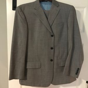 Men's suit size 44R/36W